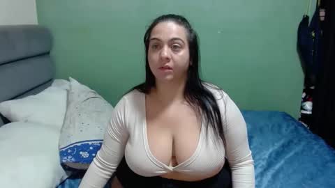 Nikol online show from 10/28/25, 02:42