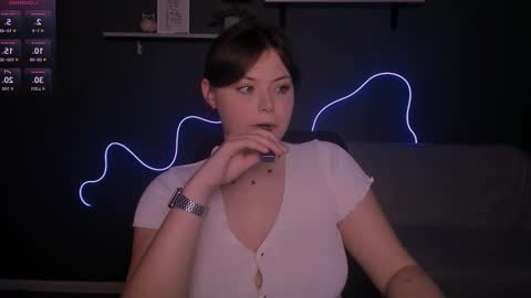Snapshot of nikol_kitt chatting on 09/12/25, 07:58 Little Niko  Help me reach my goals online show from 09/12/25, 07:58