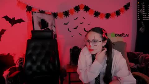 Snapshot of nikol_kitt chatting on 10/22/25, 07:35 Little Niko  Help me reach my goals online show from 10/22/25, 07:35