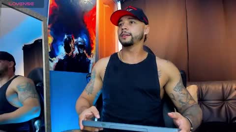 Snapshot of nikolahank1 chatting on 12/22/24, 06:39 Nikola Hank online show from 12/22/24, 06:39