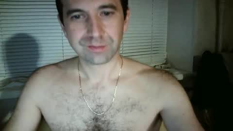 Snapshot of nikolas_vaz chatting on 09/22/25, 10:56 nikolas_vaz online show from 09/22/25, 10:56