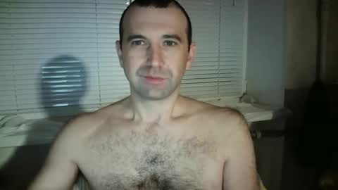 Snapshot of nikolas_vaz chatting on 09/29/25, 08:13 nikolas_vaz online show from 09/29/25, 08:13