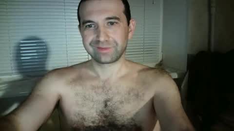 Snapshot of nikolas_vaz chatting on 12/17/25, 09:32 nikolas_vaz online show from 12/17/25, 09:32