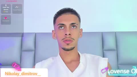 Snapshot of nikolay_dimitrov chatting on 10/31/25, 04:35 online show from 10/31/25, 04:35