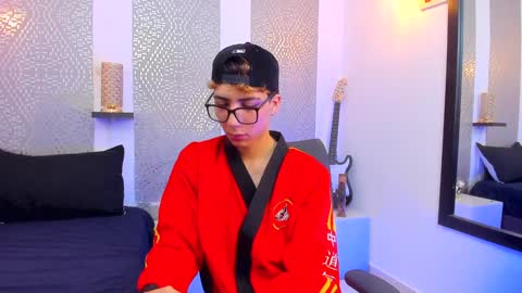    online show from 12/24/24, 04:44