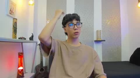    online show from 09/18/25, 04:14