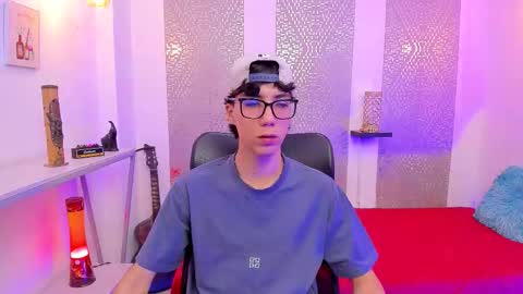    online show from 10/07/25, 04:20