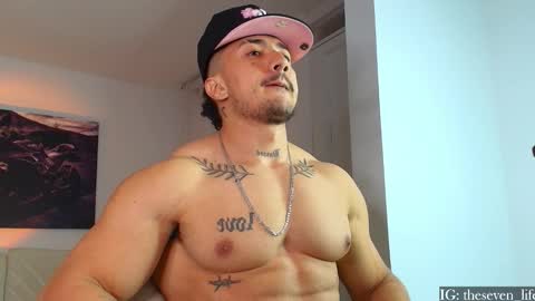 Snapshot of nikolaylisin chatting on 10/08/25, 05:38 Niko online show from 10/08/25, 05:38