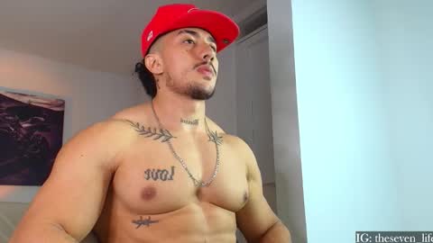 Snapshot of nikolaylisin chatting on 10/16/25, 05:52 Niko online show from 10/16/25, 05:52