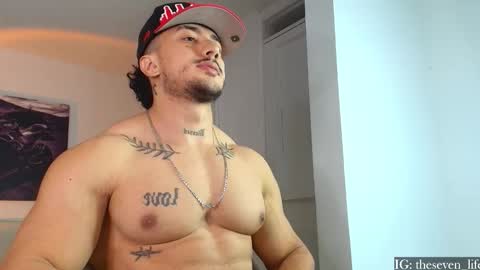 Snapshot of nikolaylisin chatting on 10/28/25, 05:11 Niko online show from 10/28/25, 05:11