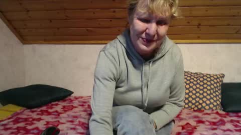 Nikole1 online show from 12/10/24, 11:43