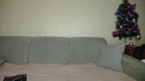 Snapshot of nikolettared chatting on 01/15/26, 04:44 Nikoletta online show from 01/15/26, 04:44