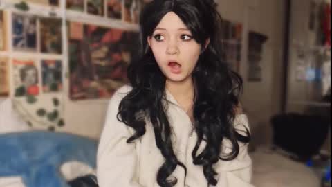 nikoli_naw online show from 10/19/25, 03:45