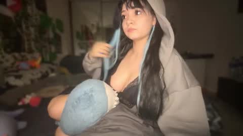 nikoli_naw online show from 12/02/25, 10:27