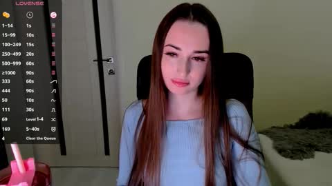 Snapshot of nikoll_s chatting on 09/21/25, 03:19 online show from 09/21/25, 03:19