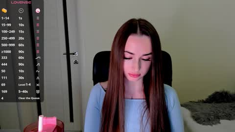 Snapshot of nikoll_s chatting on 09/22/25, 03:08 online show from 09/22/25, 03:08