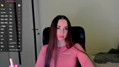 Snapshot of nikoll_s chatting on 10/27/25, 06:17 online show from 10/27/25, 06:17