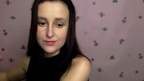 Snapshot of nikolleta_m chatting on 10/27/25, 12:42 Nikolleta online show from 10/27/25, 12:42