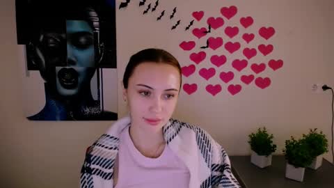 nikonara_ online show from 12/26/24, 12:59