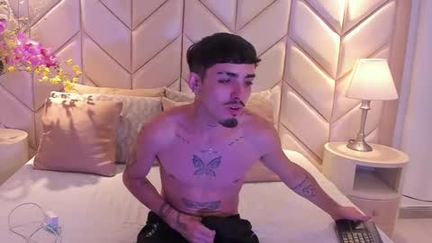 Snapshot of nikostone chatting on 11/13/25, 01:26 Niko Stone online show from 11/13/25, 01:26