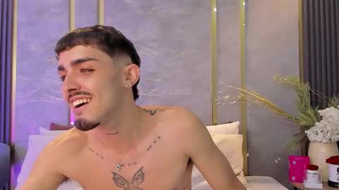 Snapshot of nikostone chatting on 11/21/25, 05:28 Niko Stone online show from 11/21/25, 05:28