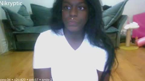 Snapshot of nikryptic chatting on 10/22/25, 07:08 Nikole online show from 10/22/25, 07:08