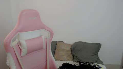 Snapshot of niky_blue chatting on 04/01/26, 04:59 niky_blue online show from 04/01/26, 04:59