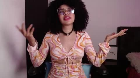 Snapshot of niky_golden chatting on 06/19/26, 06:29 Nicole GTM-5 1100 pm - 700 am online show from 06/19/26, 06:29