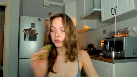 Snapshot of niky_jess chatting on 02/09/25, 08:22 Veronica online show from 02/09/25, 08:22