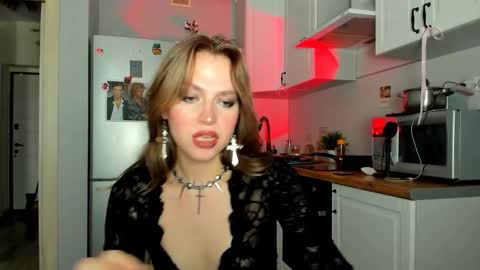Snapshot of niky_jess chatting on 02/10/25, 11:46 Veronica online show from 02/10/25, 11:46
