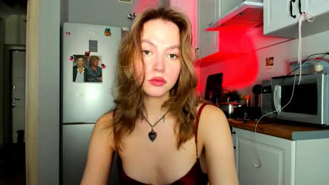Snapshot of niky_jess chatting on 02/14/25, 09:45 Veronica online show from 02/14/25, 09:45