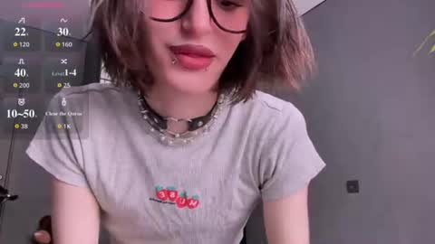 Snapshot of niky_long chatting on 06/13/26, 10:02 Niky online show from 06/13/26, 10:02