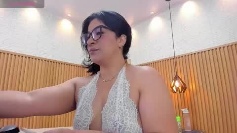 Snapshot of nikyrios chatting on 05/08/26, 12:10 online show from 05/08/26, 12:10