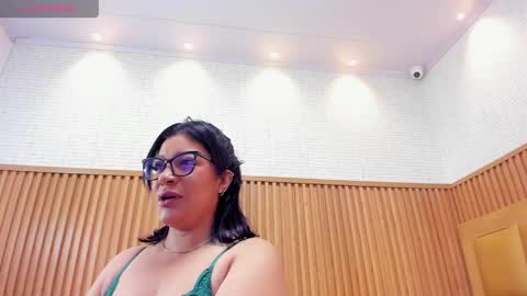 Snapshot of nikyrios chatting on 05/20/26, 12:22 online show from 05/20/26, 12:22
