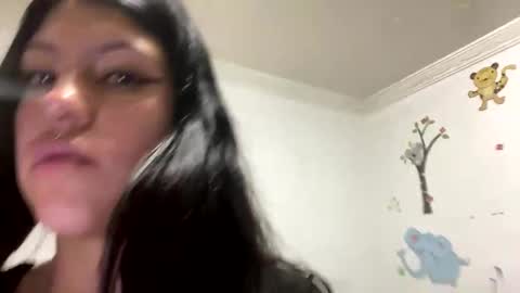 Snapshot of nikyyyy333 chatting on 02/28/25, 11:34 nikyyyy333 online show from 02/28/25, 11:34