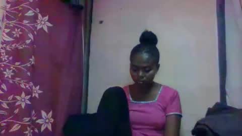 Snapshot of nilahmarie chatting on 11/06/25, 06:58 nilah online show from 11/06/25, 06:58