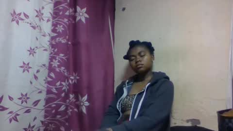 Snapshot of nilahmarie chatting on 11/09/25, 01:15 nilah online show from 11/09/25, 01:15