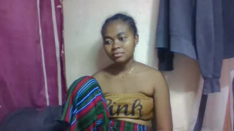 Snapshot of nilahmarie chatting on 11/30/25, 02:32 nilah online show from 11/30/25, 02:32