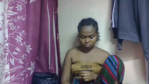 Snapshot of nilahmarie chatting on 12/01/25, 02:44 nilah online show from 12/01/25, 02:44