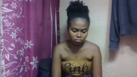 Snapshot of nilahmarie chatting on 12/02/25, 02:56 nilah online show from 12/02/25, 02:56