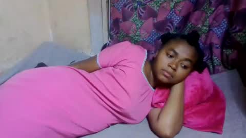 nilah online show from 05/23/26, 07:40