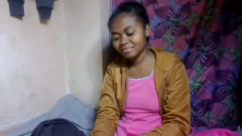 nilah online show from 06/12/26, 06:51