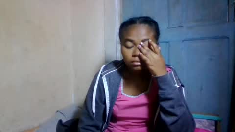 nilah online show from 06/19/26, 05:34