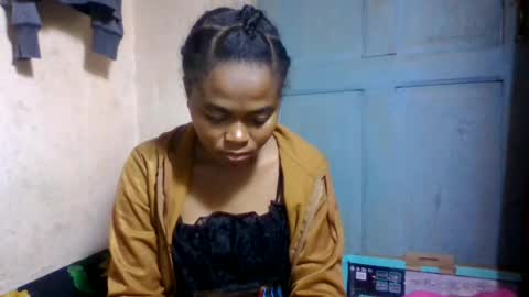 nilah online show from 06/30/26, 02:56