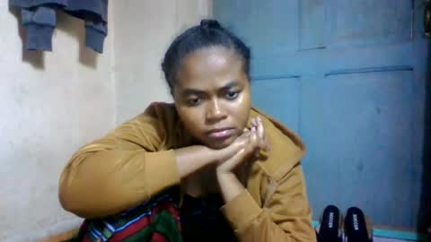 nilah online show from 06/30/26, 03:35