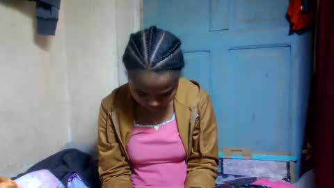 nilah online show from 07/17/26, 06:24