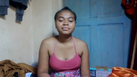 nilah online show from 07/28/26, 07:39