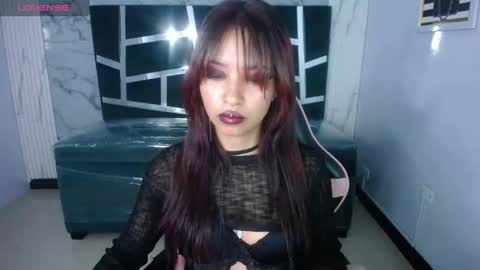 nilia_ch online show from 01/20/25, 10:15