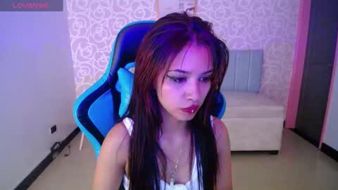 nilia_ch online show from 01/24/25, 01:56