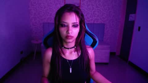 nilia_ch online show from 02/21/25, 04:07